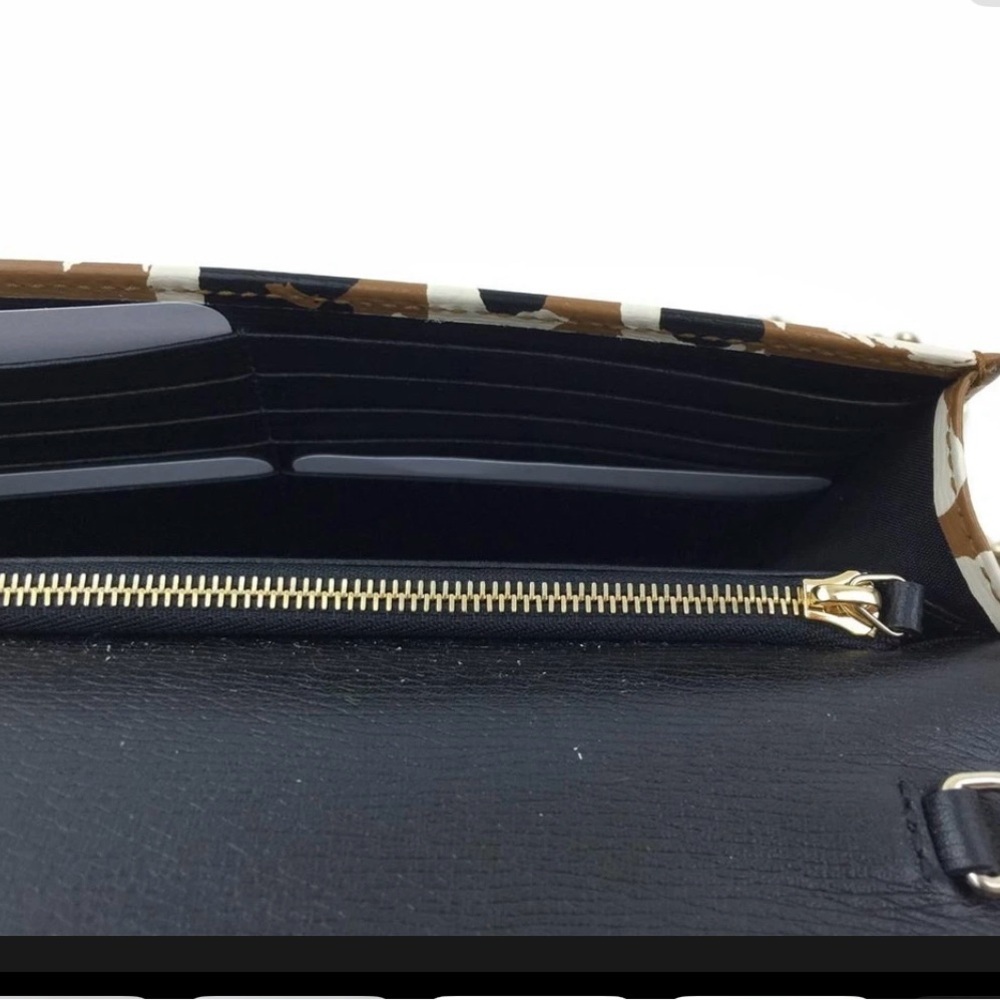 Gucci Brown and Black Clutch with Chain Strap - Picture 4 of 7